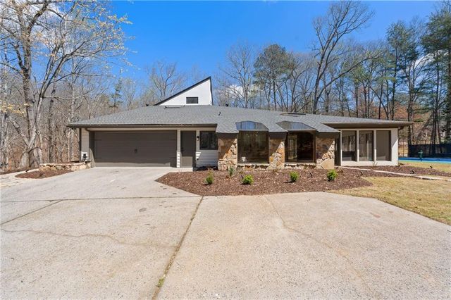 14 Ball Creek Way, Atlanta, GA 30350