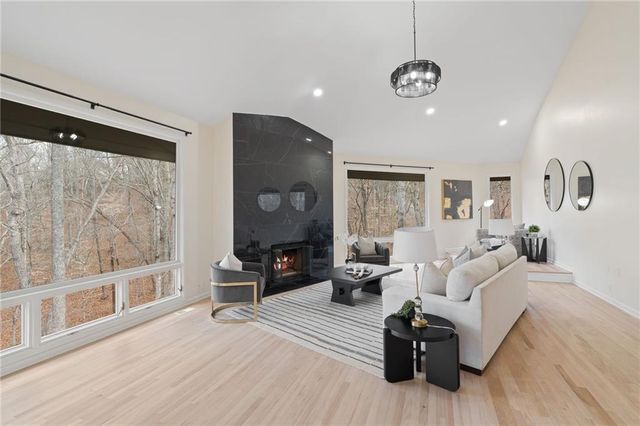 14 Ball Creek Way, Atlanta, GA 30350