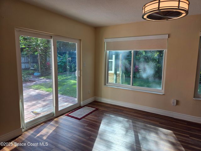 2437 Oakcrest Lane, West Melbourne, FL 32904