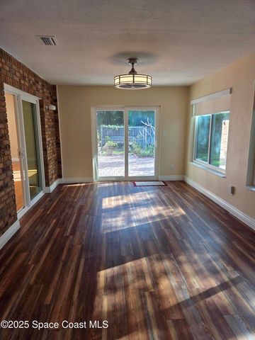 2437 Oakcrest Lane, West Melbourne, FL 32904