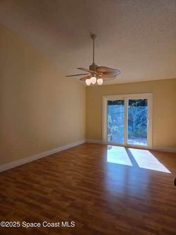 2437 Oakcrest Lane, West Melbourne, FL 32904