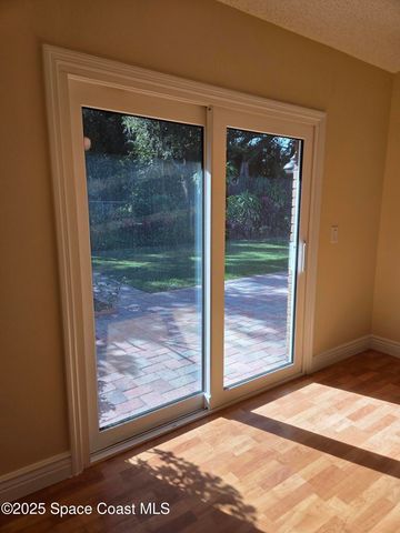 2437 Oakcrest Lane, West Melbourne, FL 32904