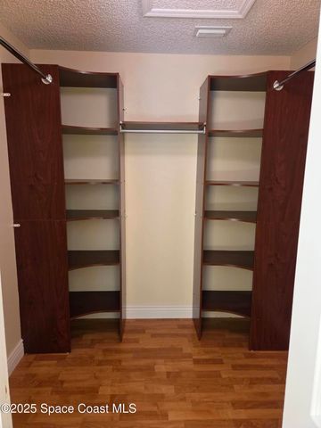 2437 Oakcrest Lane, West Melbourne, FL 32904