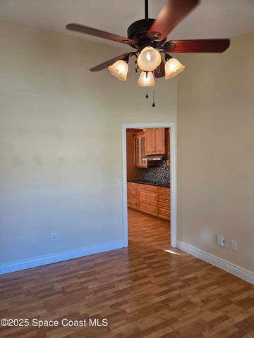 2437 Oakcrest Lane, West Melbourne, FL 32904