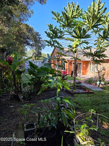 2437 Oakcrest Lane, West Melbourne, FL 32904