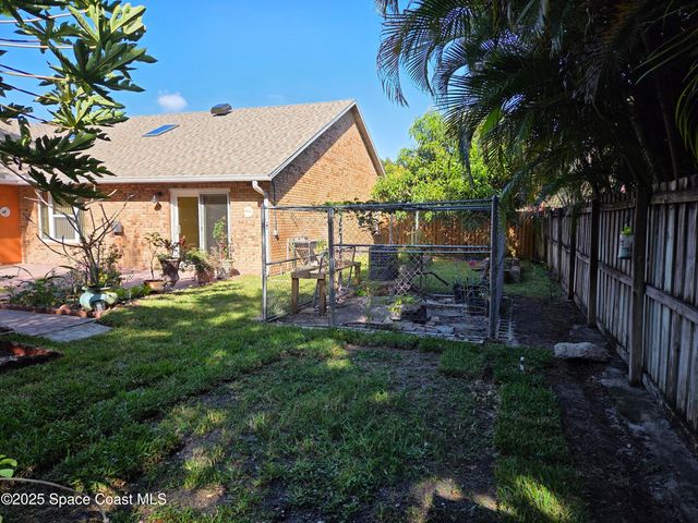 2437 Oakcrest Lane, West Melbourne, FL 32904