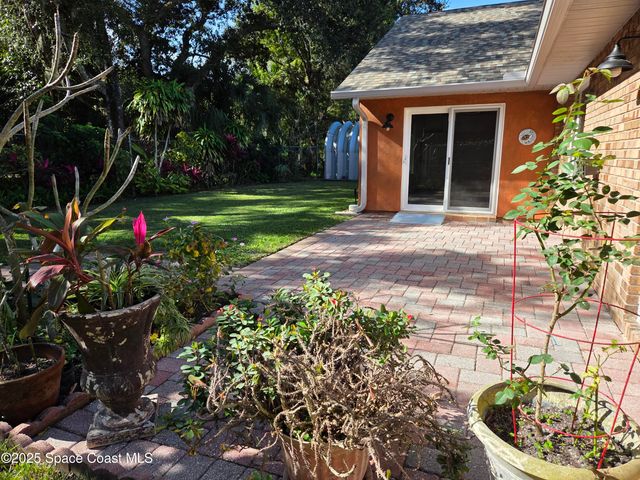 2437 Oakcrest Lane, West Melbourne, FL 32904