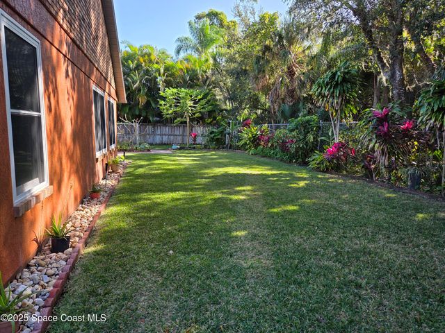 2437 Oakcrest Lane, West Melbourne, FL 32904