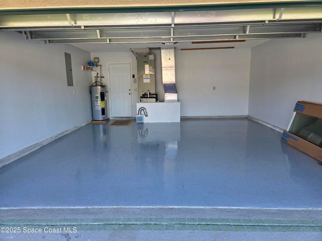 2437 Oakcrest Lane, West Melbourne, FL 32904