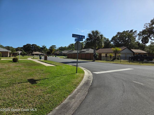2437 Oakcrest Lane, West Melbourne, FL 32904