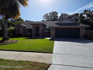 2437 Oakcrest Lane, West Melbourne, FL 32904