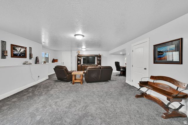 2809 W 2175 N, Plain City, UT 84404