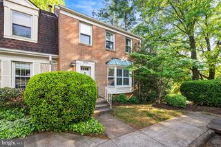 5025 DOMAIN PL #26, Alexandria, VA 22311