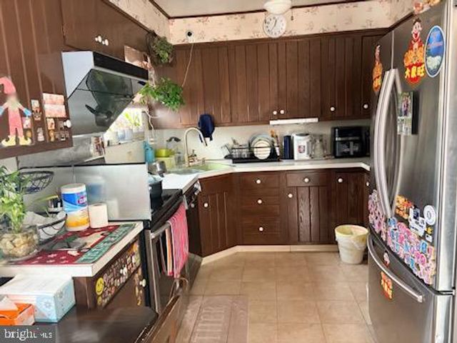 2102 VISTA ST, Philadelphia, PA 19152