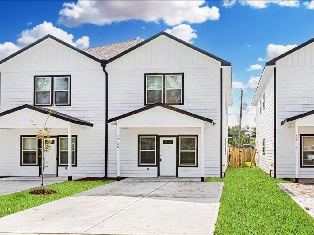 8214 Parker Drive B, Houston, TX 77078