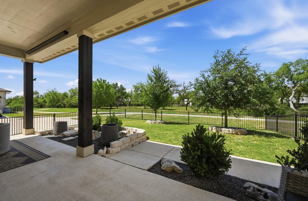 105 Mount Ord LN, Dripping Springs, TX 78620