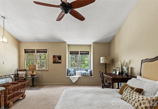 6 Willow Tree Run, Asheville, NC 28803