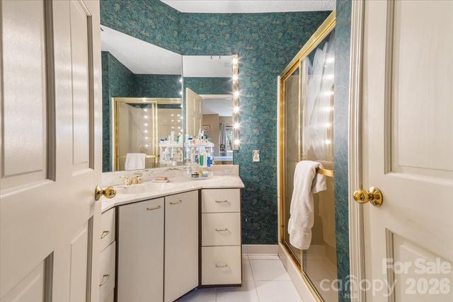6 Willow Tree Run, Asheville, NC 28803