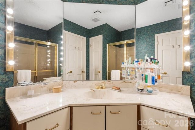 6 Willow Tree Run, Asheville, NC 28803
