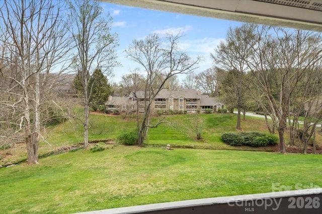 6 Willow Tree Run, Asheville, NC 28803