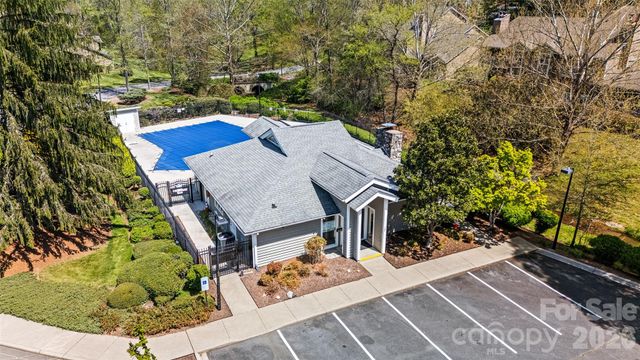 6 Willow Tree Run, Asheville, NC 28803