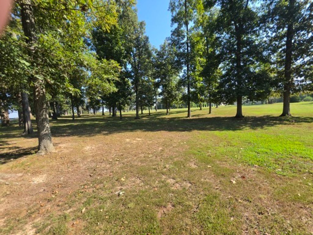 Image 16 of property listing at 000 E Redwood Road, Mt Vernon, IL 62864