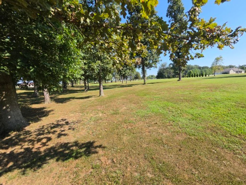 Image 19 of property listing at 000 E Redwood Road, Mt Vernon, IL 62864