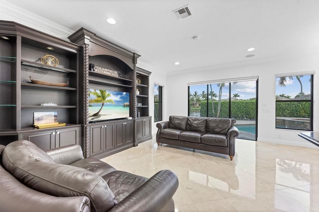 10504 Vignon Court, Wellington, FL 33449