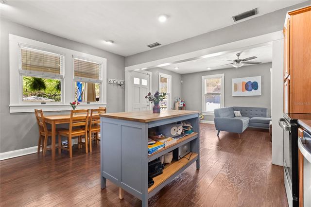 406 W ALVA STREET, Tampa, FL 33603