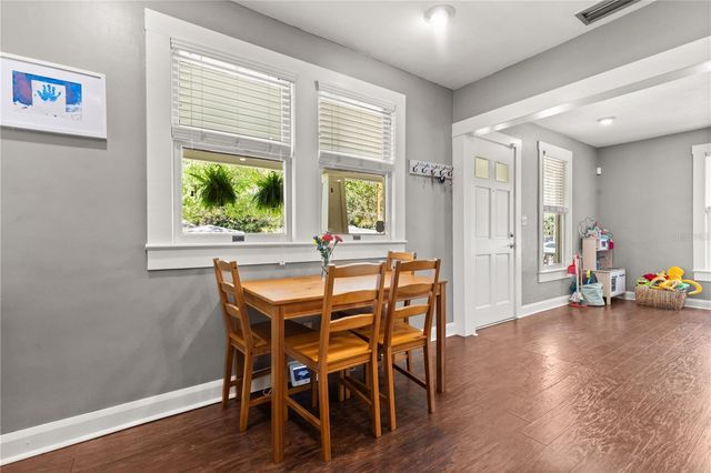 406 W ALVA STREET, Tampa, FL 33603