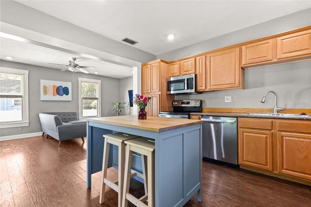 406 W ALVA STREET, Tampa, FL 33603