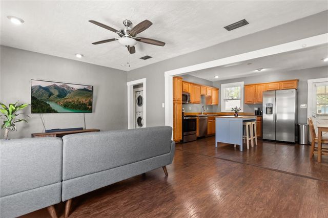 406 W ALVA STREET, Tampa, FL 33603