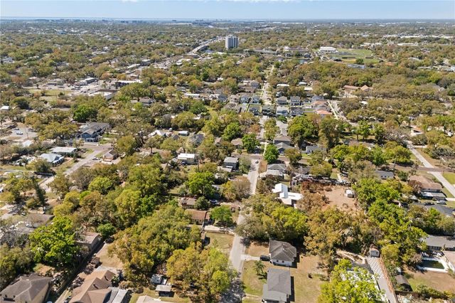 406 W ALVA STREET, Tampa, FL 33603