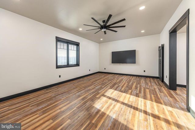 75 FERRELL RD, Mullica Hill, NJ 08062