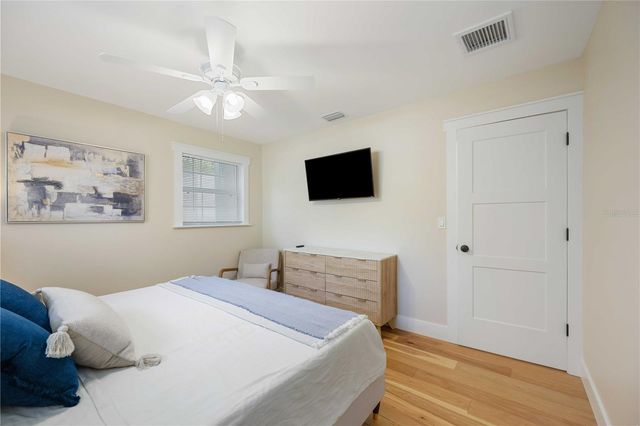 2205 FLOYD STREET, Sarasota, FL 34239