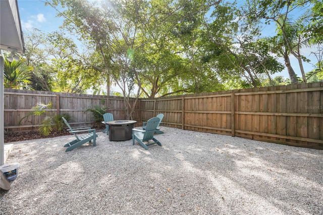 2205 FLOYD STREET, Sarasota, FL 34239