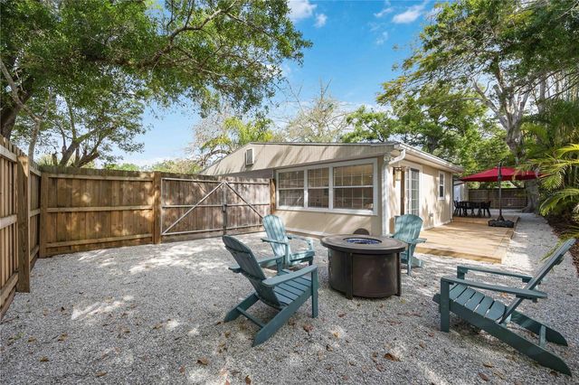 2205 FLOYD STREET, Sarasota, FL 34239