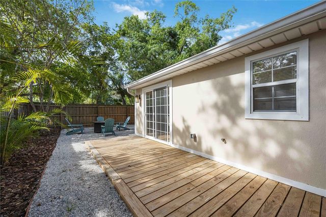 2205 FLOYD STREET, Sarasota, FL 34239