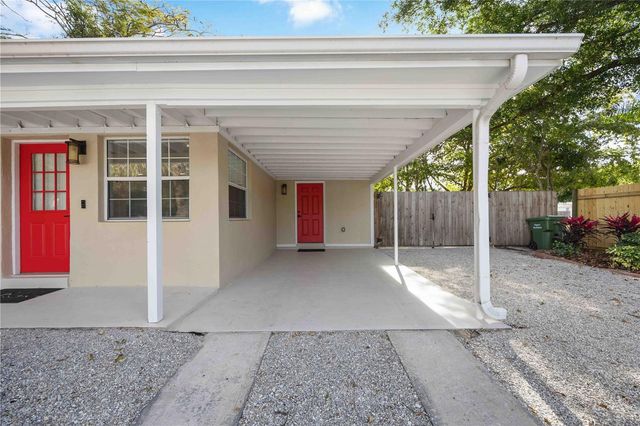 2205 FLOYD STREET, Sarasota, FL 34239
