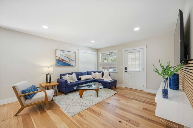2205 FLOYD STREET, Sarasota, FL 34239