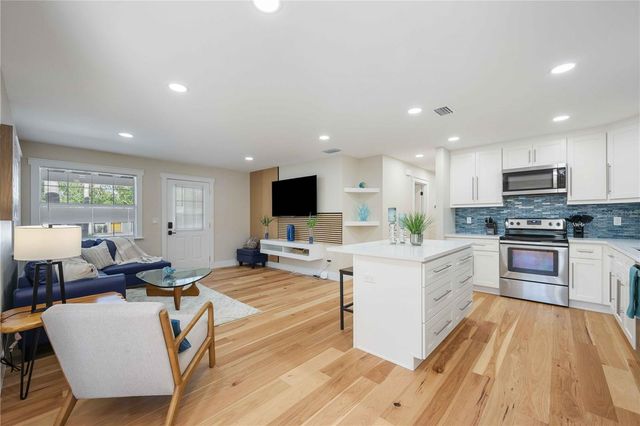 2205 FLOYD STREET, Sarasota, FL 34239