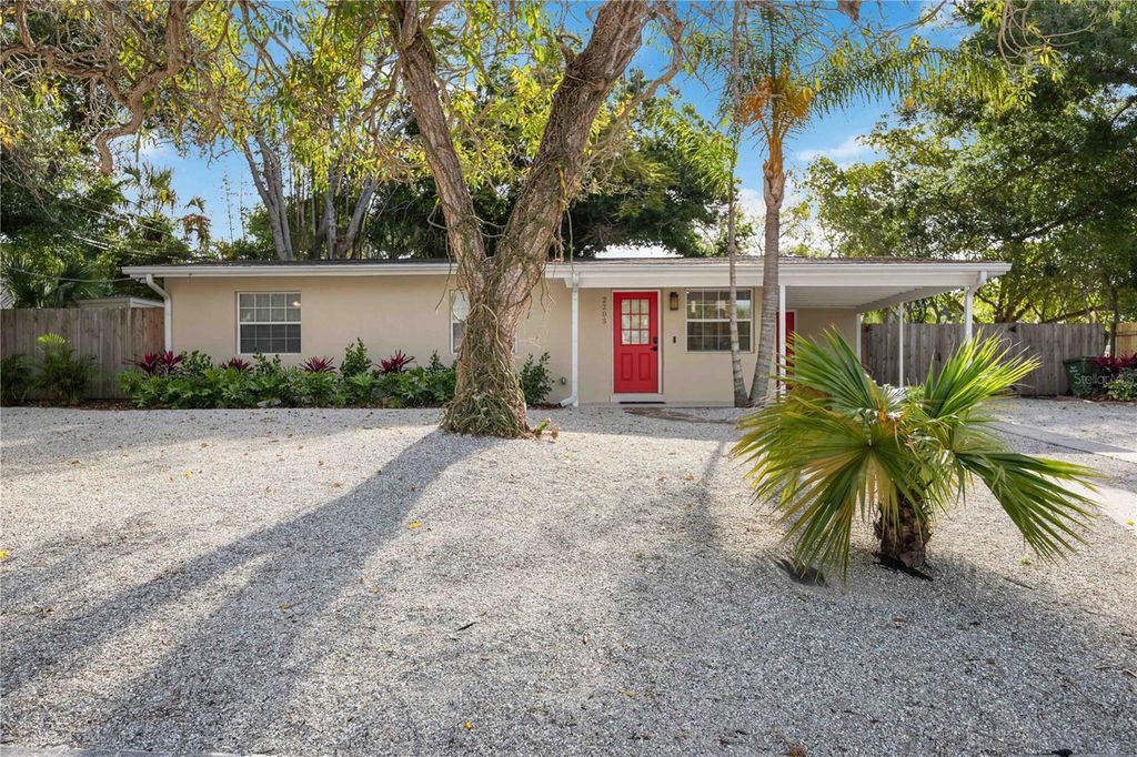 2205 FLOYD STREET, Sarasota, FL 34239