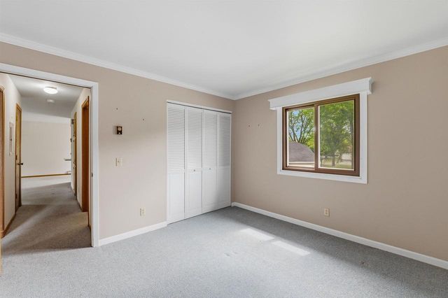 67 UNIVERSITY DRIVE, Fond Du Lac, WI 54935