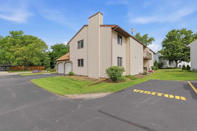 67 UNIVERSITY DRIVE, Fond Du Lac, WI 54935