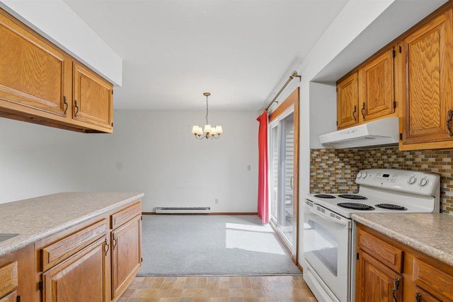 67 UNIVERSITY DRIVE, Fond Du Lac, WI 54935