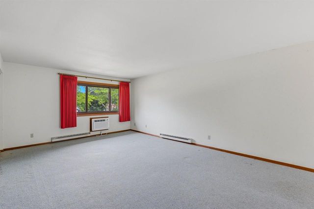 67 UNIVERSITY DRIVE, Fond Du Lac, WI 54935