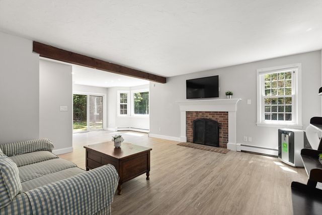 119 Hayway Rd, Falmouth, MA 02536