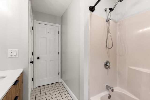 119 Hayway Rd, Falmouth, MA 02536