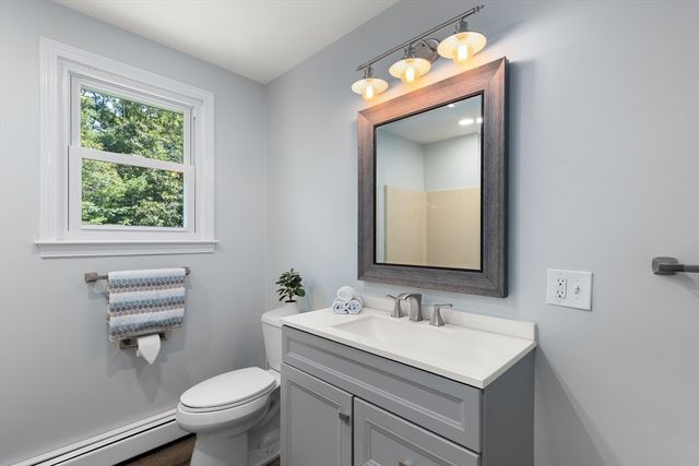 119 Hayway Rd, Falmouth, MA 02536
