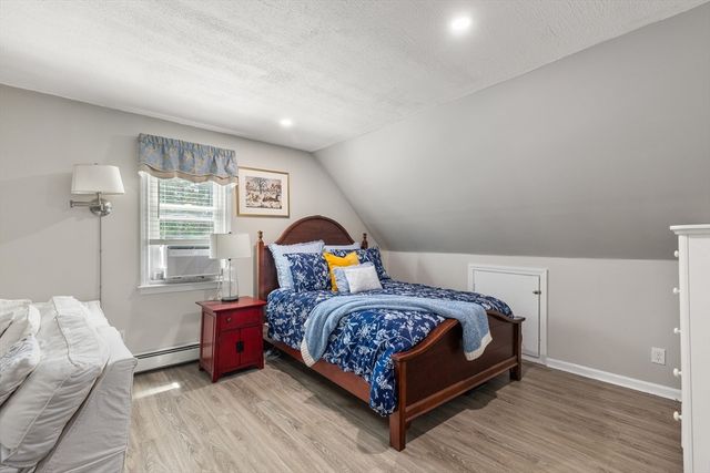 119 Hayway Rd, Falmouth, MA 02536